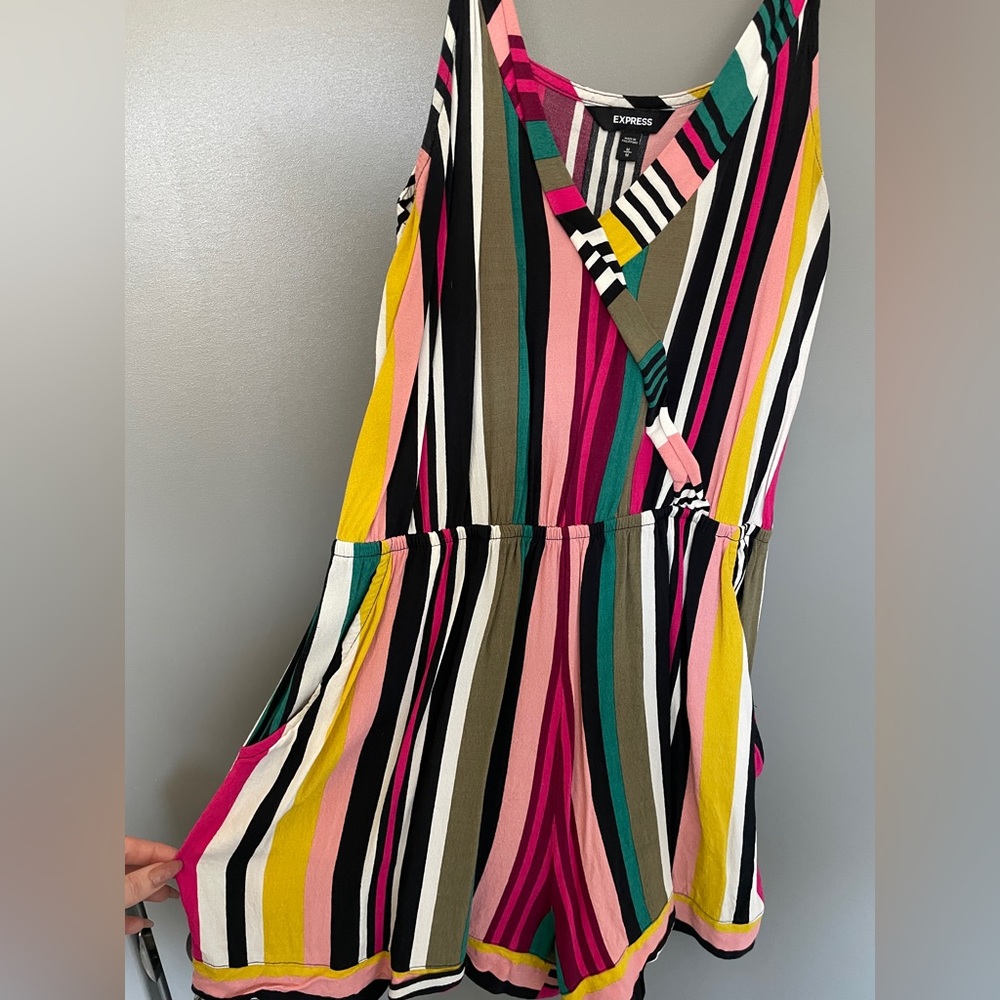 Express Romper - Picture 3 of 9